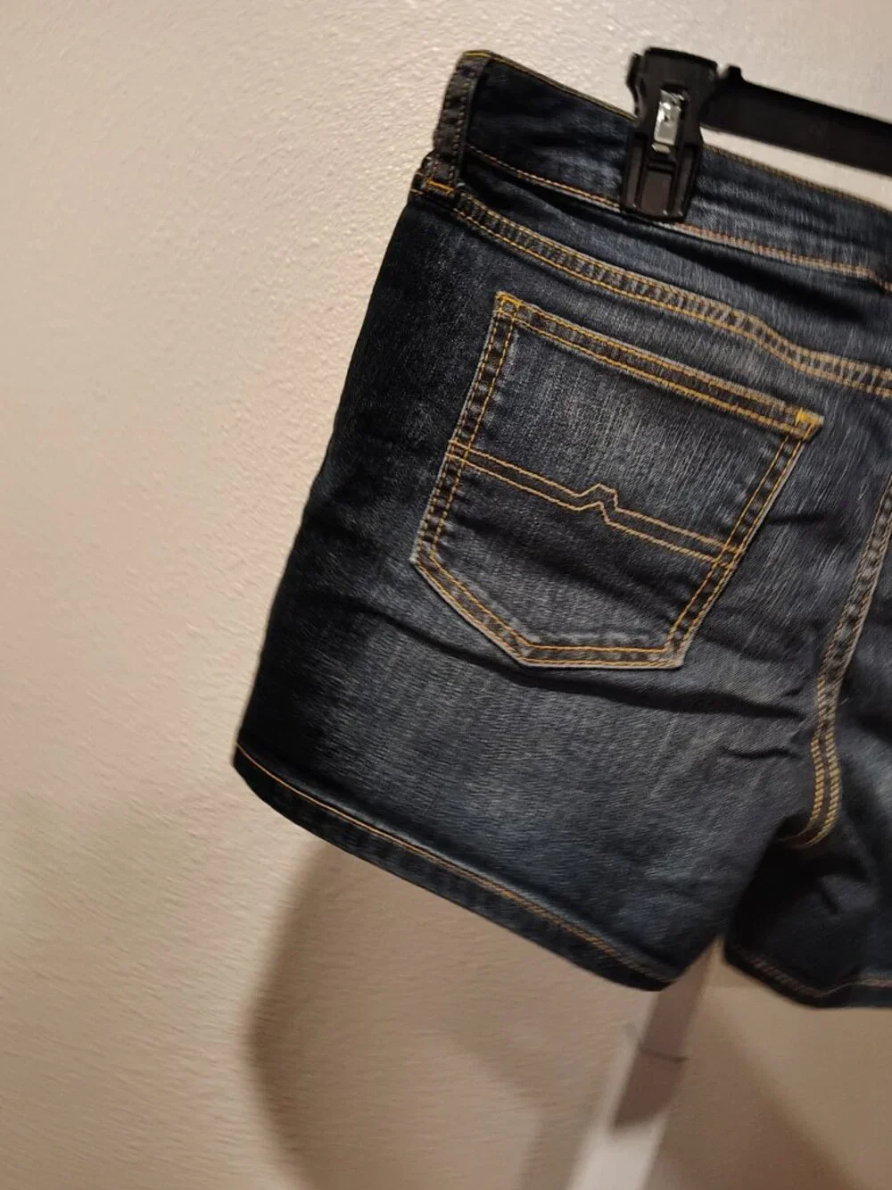 Arizona Jean Company Junior's Denim Jean Shorts Size 9 Stretch Zip Fly 5 Pocket